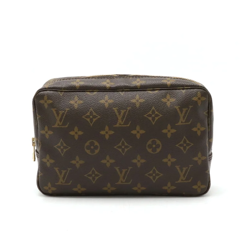 Handle bags with double handles for strength -Louis Vuitton Monogram Monogram Clutch Bag Pouch (Pre-Owned)