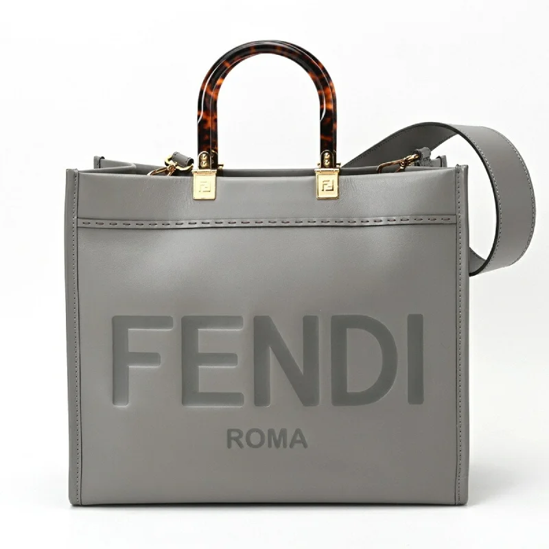 Handle bags with geometric patterns for modernity -Fendi  Leather Tote Bag (Pre-Owned)