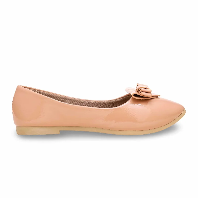 Ladies shoes with sleek lines look modern -Beige Pumps WN1073