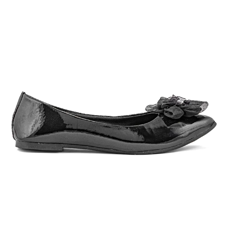 Ladies shoes for minimalist style stay clean -Girls Black Formal Pumps KD2368