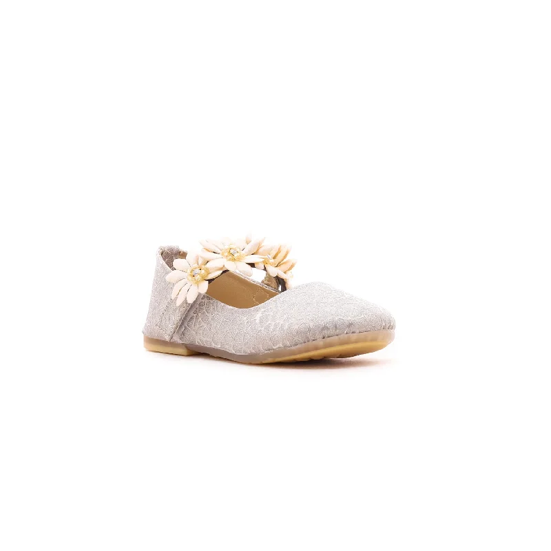 Ladies shoes for cold weather insulate well -Girls Golden Fancy Pumps KD3835