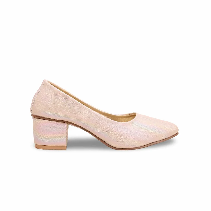 Ladies shoes featuring pastel colors soften looks -Girls Golden Formal Pumps KD0925