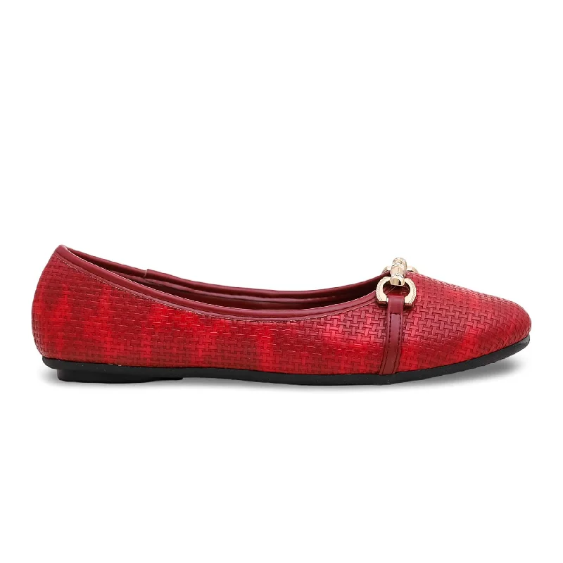 Ladies shoes featuring striped designs are fresh -Maroon Pumps WN0934