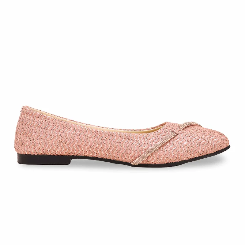 Ladies shoes with shiny finishes reflect light -Women's Pink Pumps WN0992