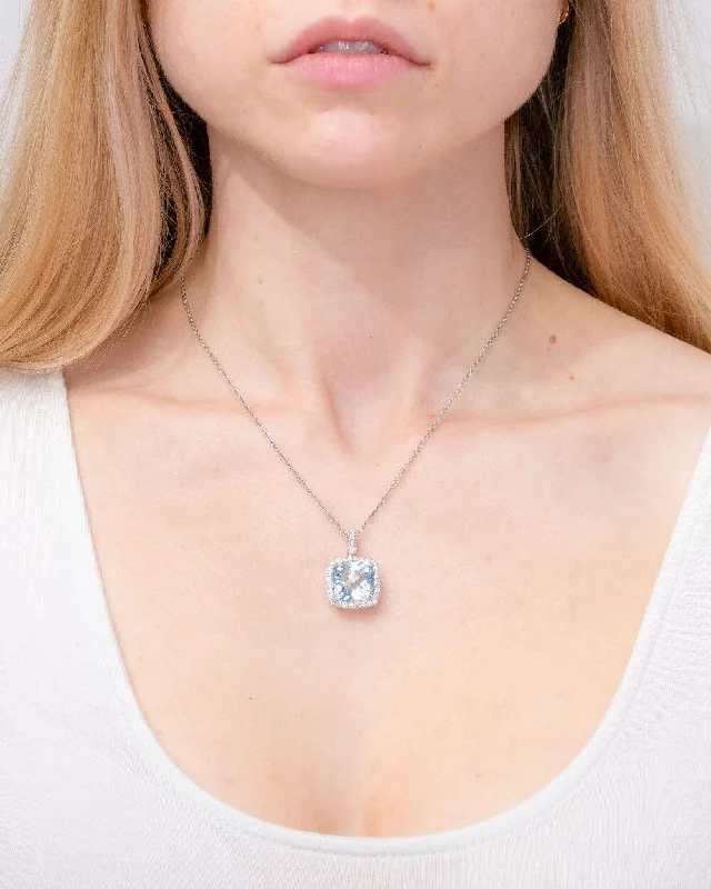 Unique necklaces and pendants with tree of life motifs for nature-inspired elegance-8.65ct Aquamarine Necklace