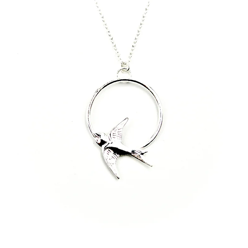 Elegant necklaces and pendants with gold chains for a chic, timeless appearance-Sparrow Circle Necklace